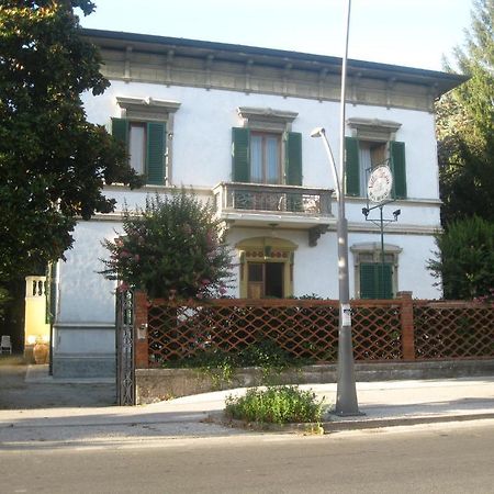 Villa Patrizia B&B Лукка Экстерьер фото